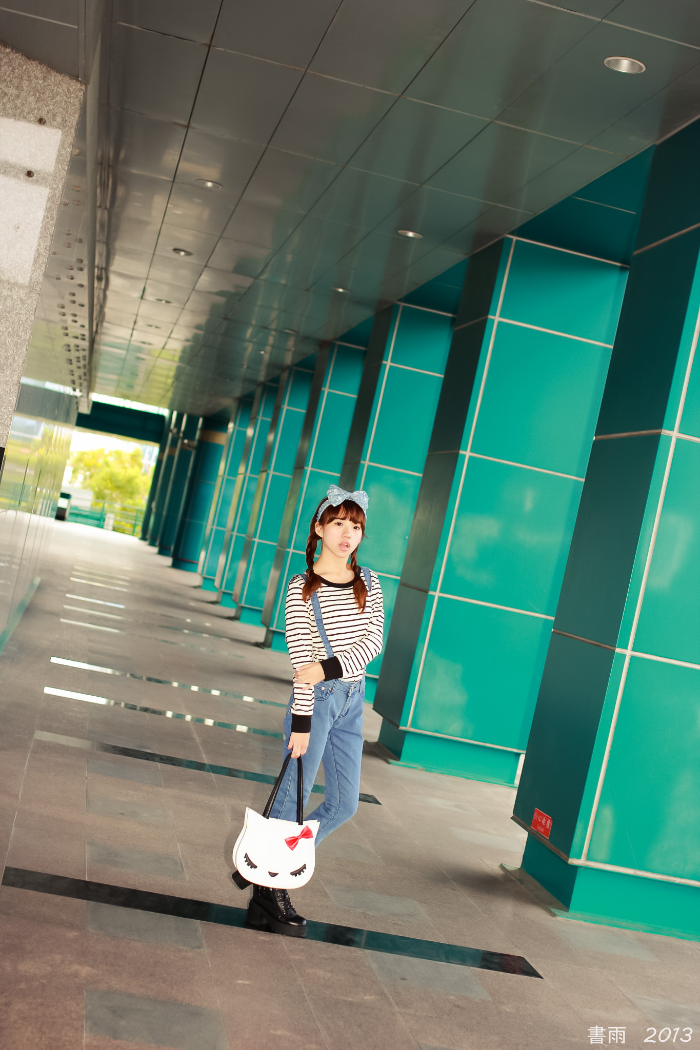 [Beautyleg番外篇]2013-10-28 珊珊士林科工馆外拍 3